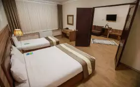 Alibaba https://cdn.alibaba.ir/ostorage/hotel-accommodation-images/696642dc46ae9d8e6fb49a0c_سوئیت نرمال تجاری.webp